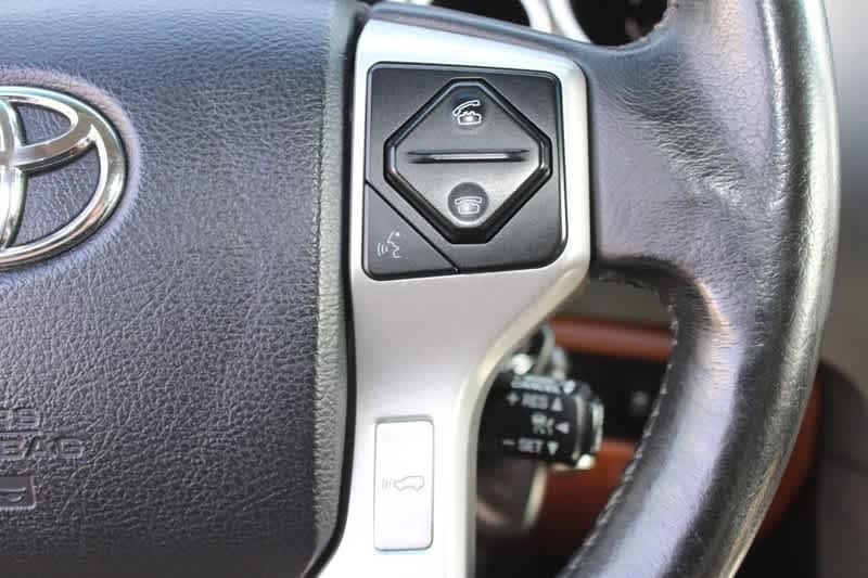 2015 Toyota Sequoia 4WD 5.7L FFV Platinum